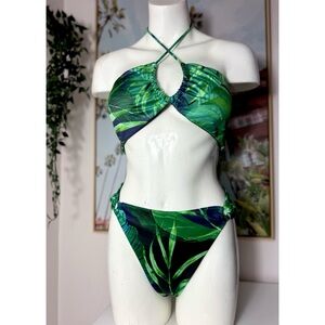Two & Rae Green Tropical Leaf Bikini Set Halter Cutout Swim XL Beach Pool